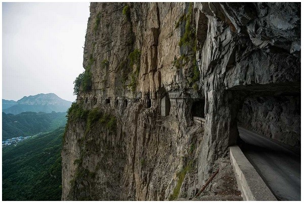 Guoliang Tunnel Road, China 