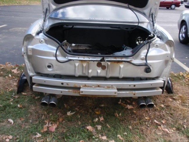 Inner structural support to a car bumper